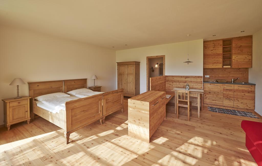Apartamento Weingut Stuck Appiano Sulla Strada Del Vino Habitación foto